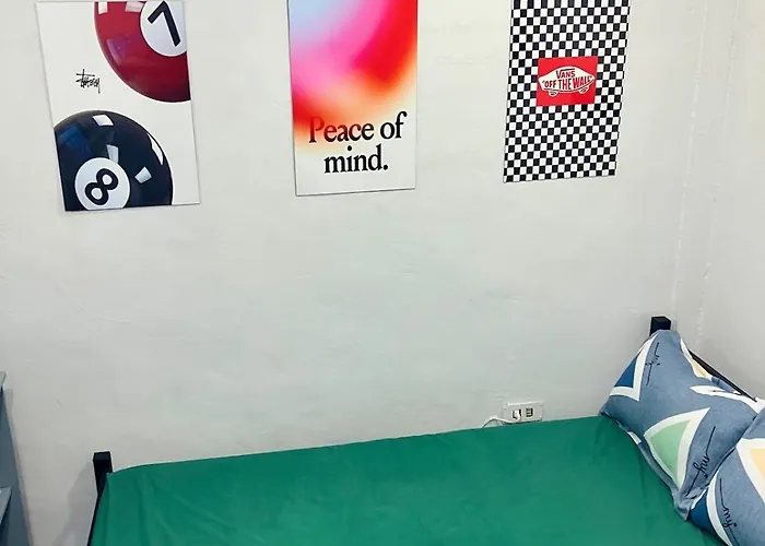Qc Friendly Community Pod Near Hospital Qc Mrt