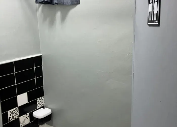 Qc Friendly Community Pod Near Hospital Qc Mrt * Manila
