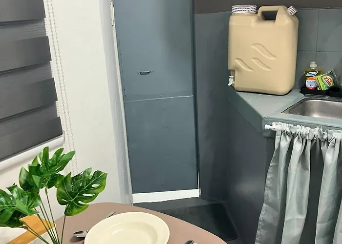 Qc Friendly Community Pod Near Hospital Qc Mrt Manila