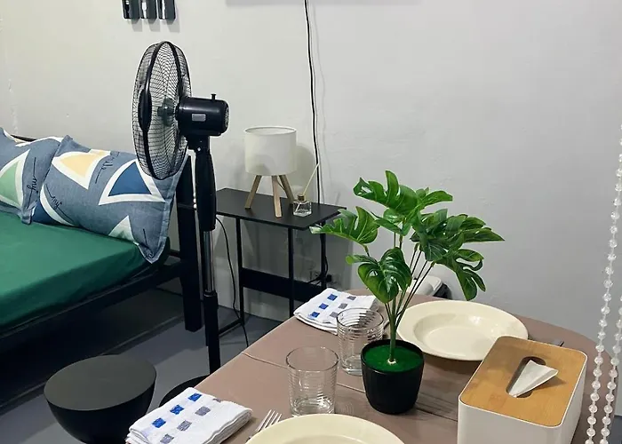 Qc Friendly Community Pod Near Hospital Qc Mrt